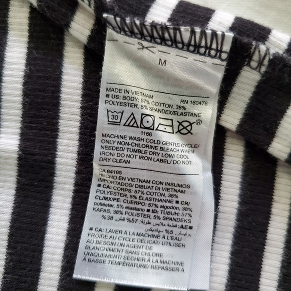 Old Navy Slim Fit Tank Medium - Picture 6 of 6